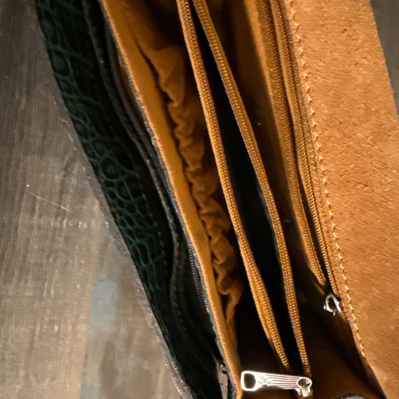 Patricia Nash Christmas pine green leather croc reptile crossbody & wallet bag - Picture 11 of 16